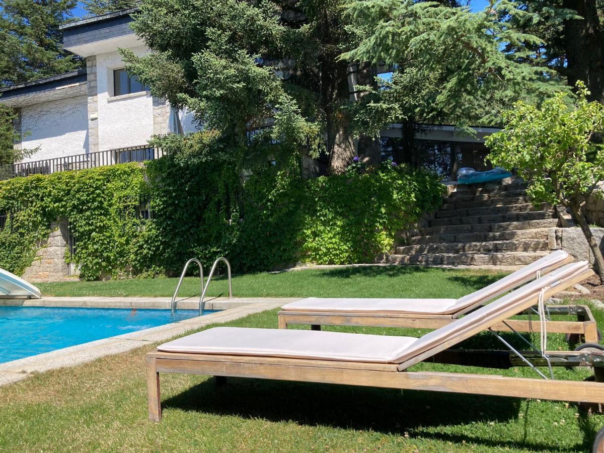 Los Cedros, Gran Chalet Con Piscina Y Apartamento En Navacerrada Villa Esterno foto