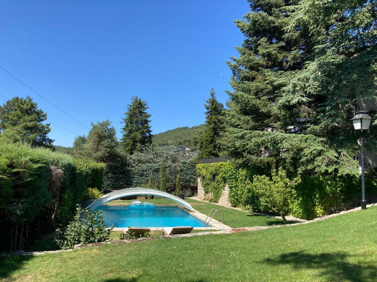 Los Cedros, Gran Chalet Con Piscina Y Apartamento En Navacerrada Villa Esterno foto